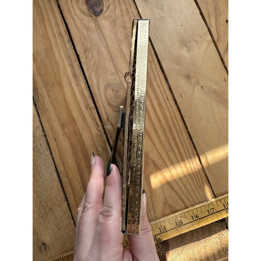 Vintage Brass Gold Tone Metal Picture Photo Frame With Elder Women Photo - Picture 7 of 11